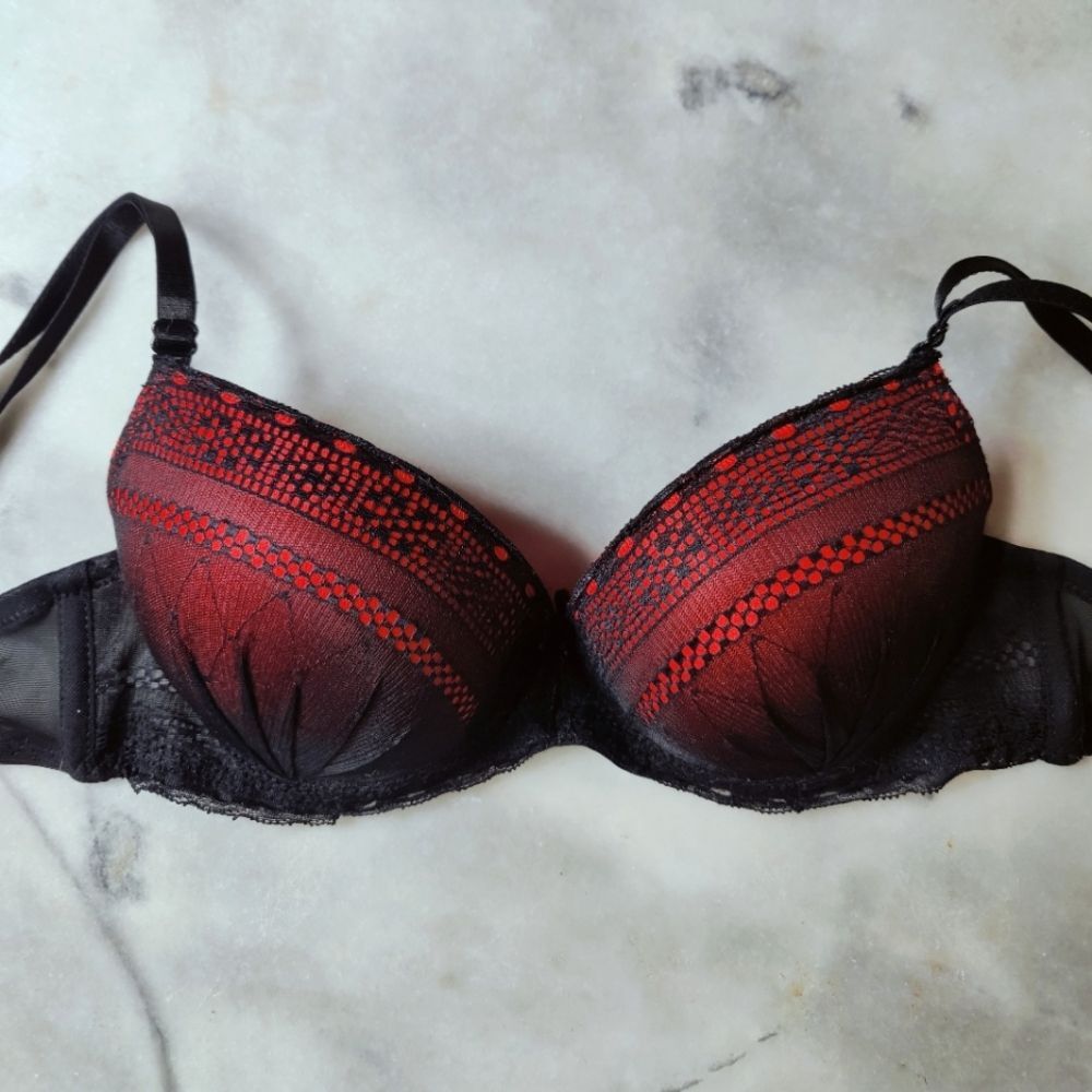 Jezebel Red Black Ruched Lace Overlay Push Up Bra, Sz 34B